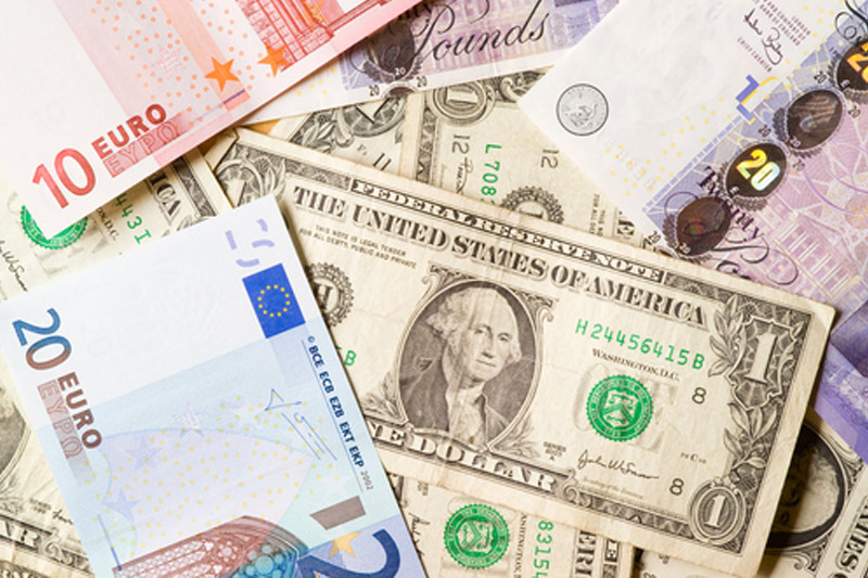 外汇欧盘：美元从一个月低点强劲反弹 俄罗斯卢布刷新四年高点